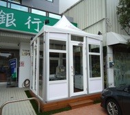 Lightweight Glass Wall Tent for Corner Tea Shop